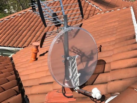 Installation antenne parabole transparente